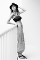 B&W